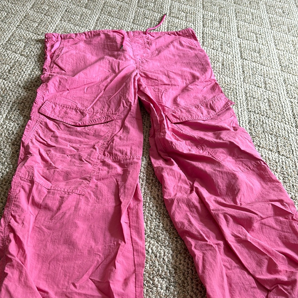 Pink cargo pants never worn